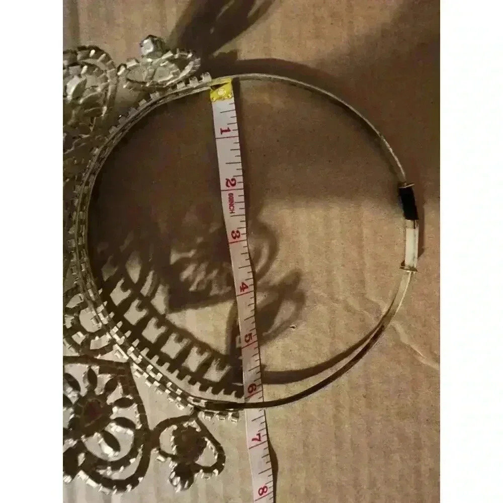 Silver Tiara - Picture 3 of 9